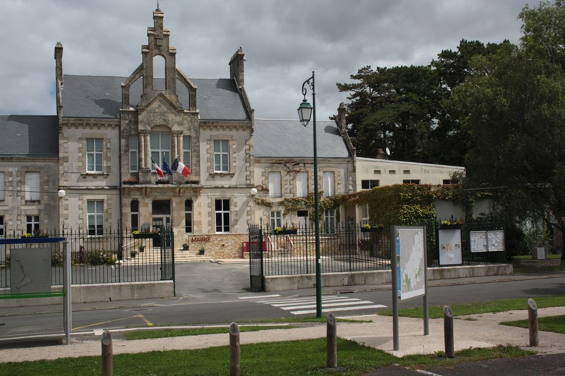 Mairie de Lezay