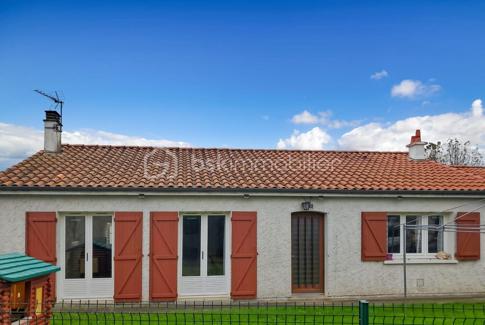 Pavillon de 96 m² à Brioux-Sur-Boutonne